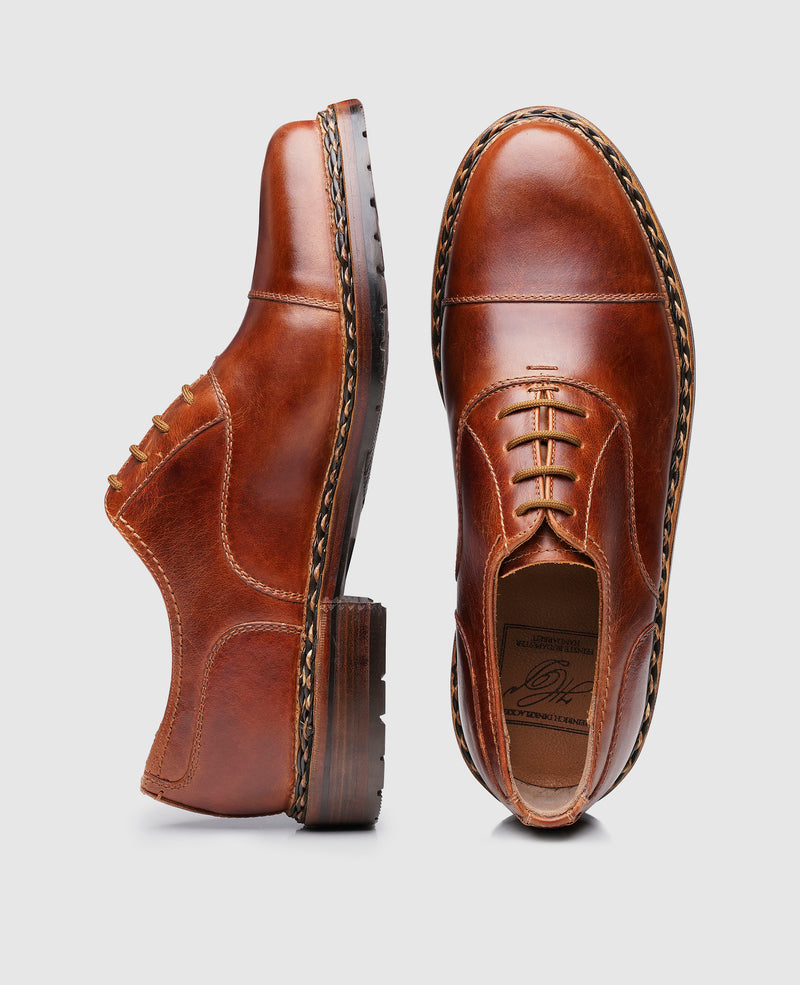Heinrich Dinkelacker | Modischer Captoe Oxford mit Zopfrahmen