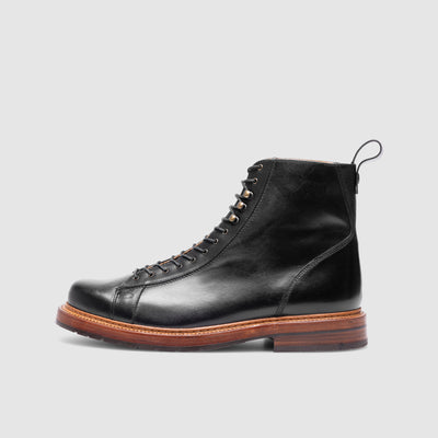 Winter boots for men made of leather