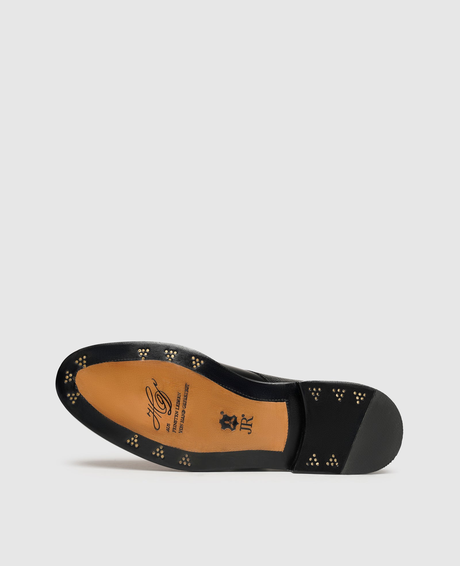 Buda Plain BC - Black – Heinrich Dinkelacker